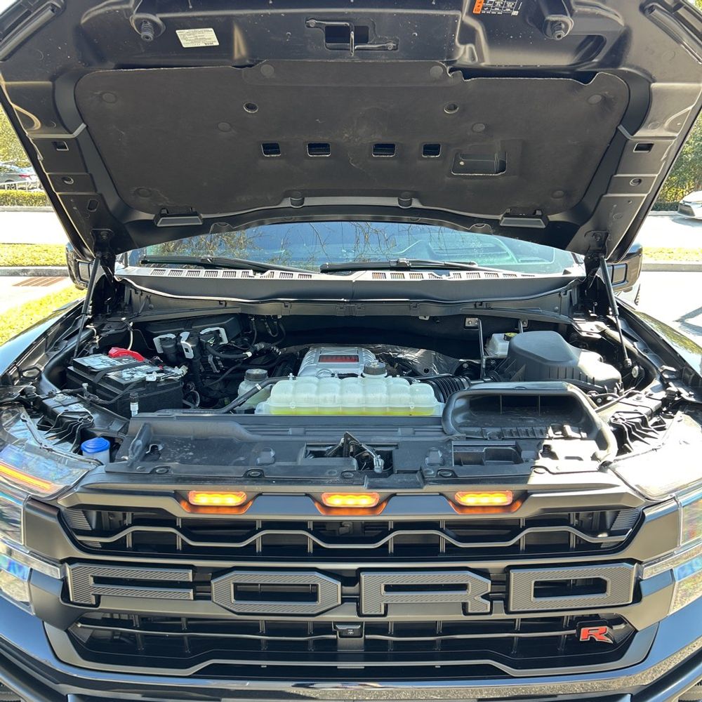 2025 Ford F-150 - Image 44