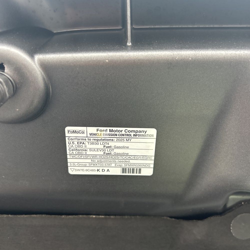 2025 Ford F-150 Raptor - Image 12