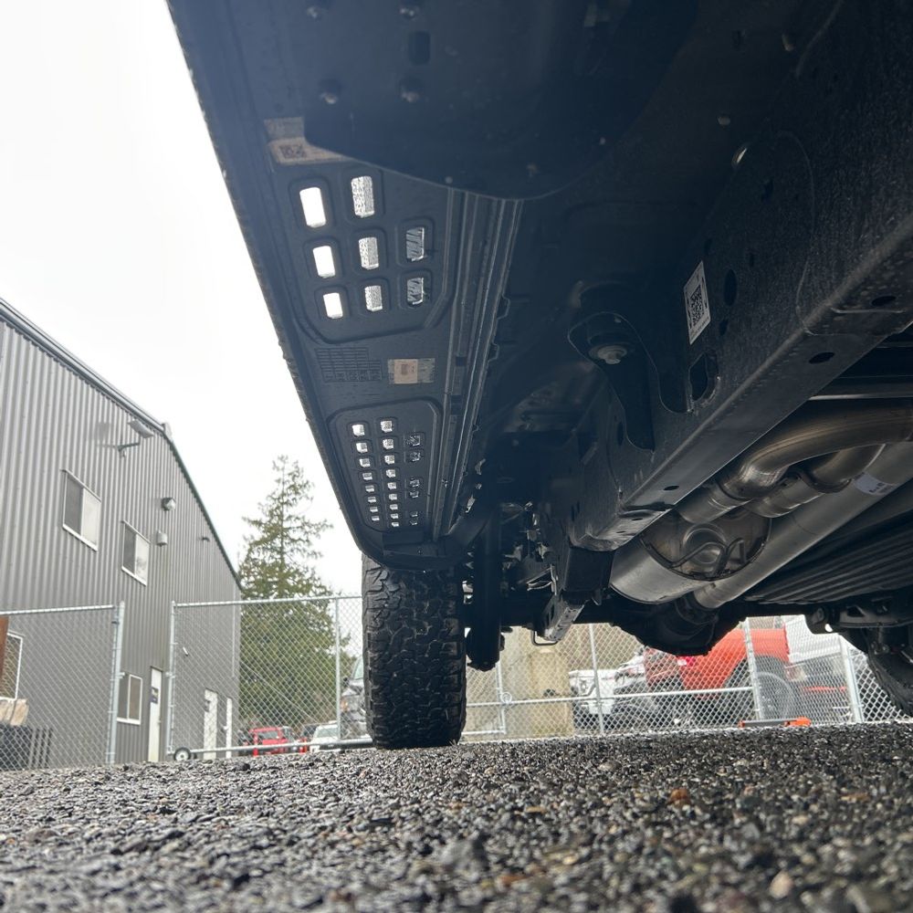 2025 Ford F-150 Raptor - Image 17