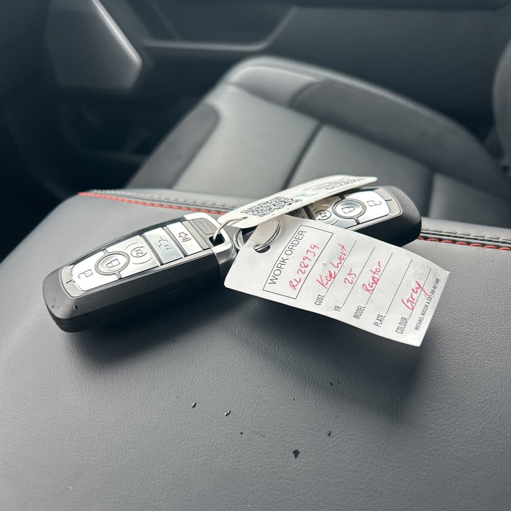 2025 Ford F-150 Raptor - Image 24