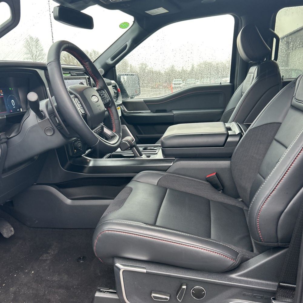 2025 Ford F-150 Raptor - Image 31