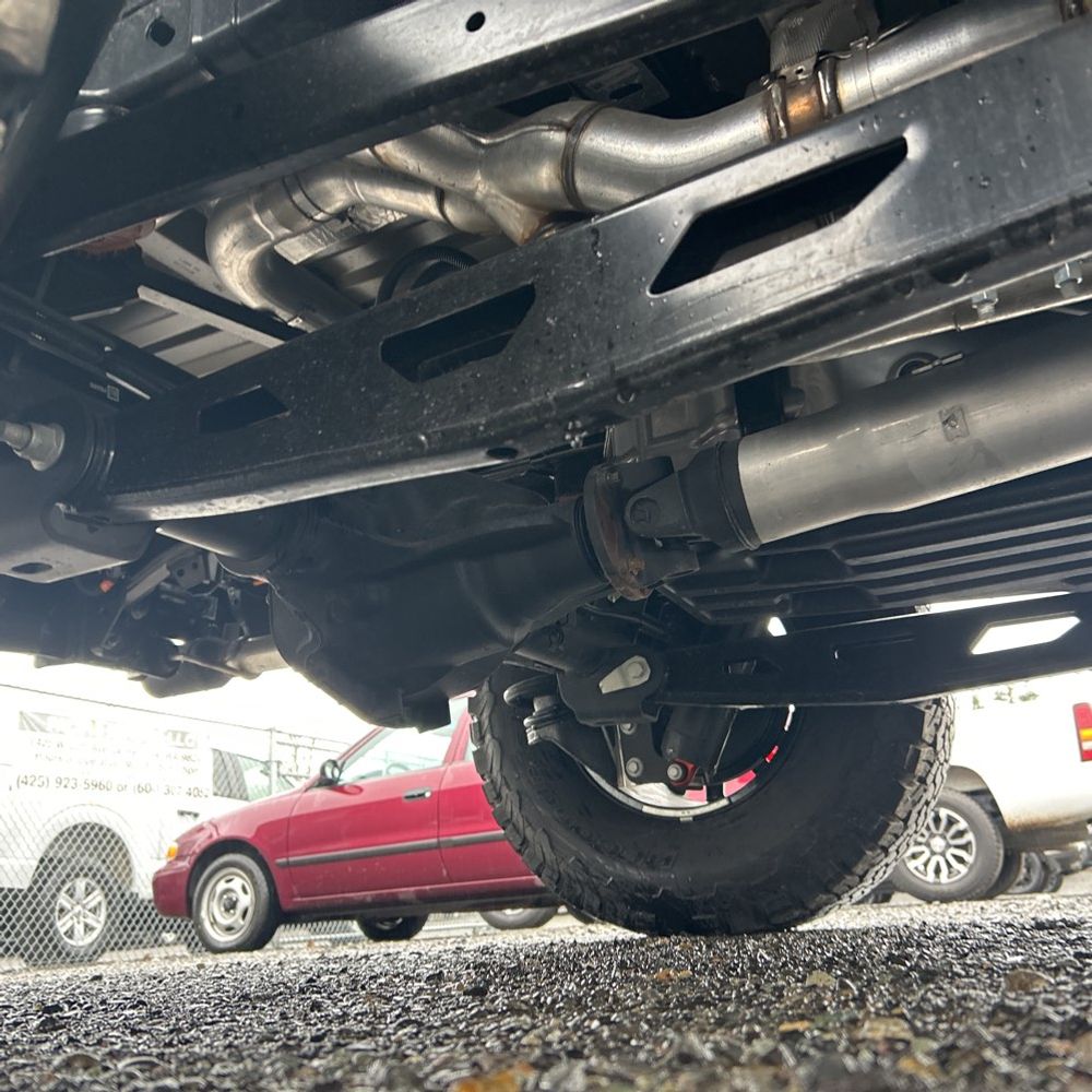 2025 Ford F-150 Raptor - Image 35