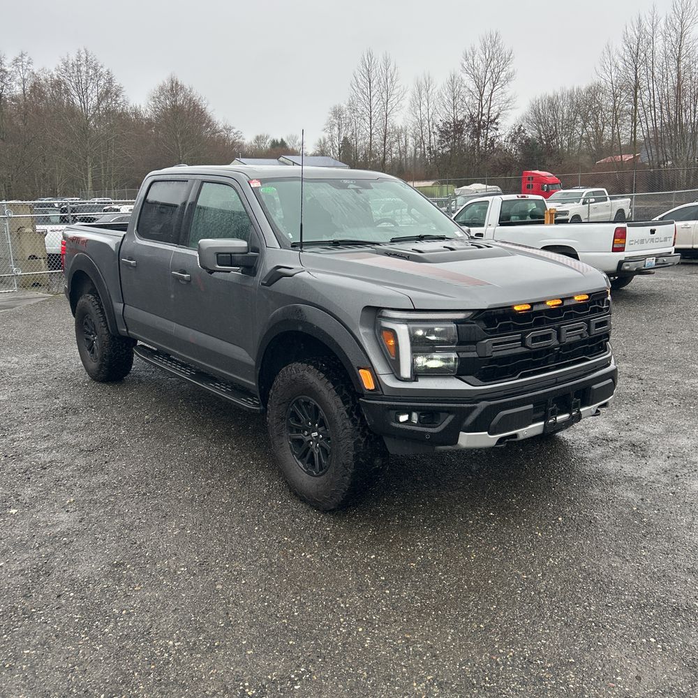 2025 Ford F-150 Raptor - Image 41