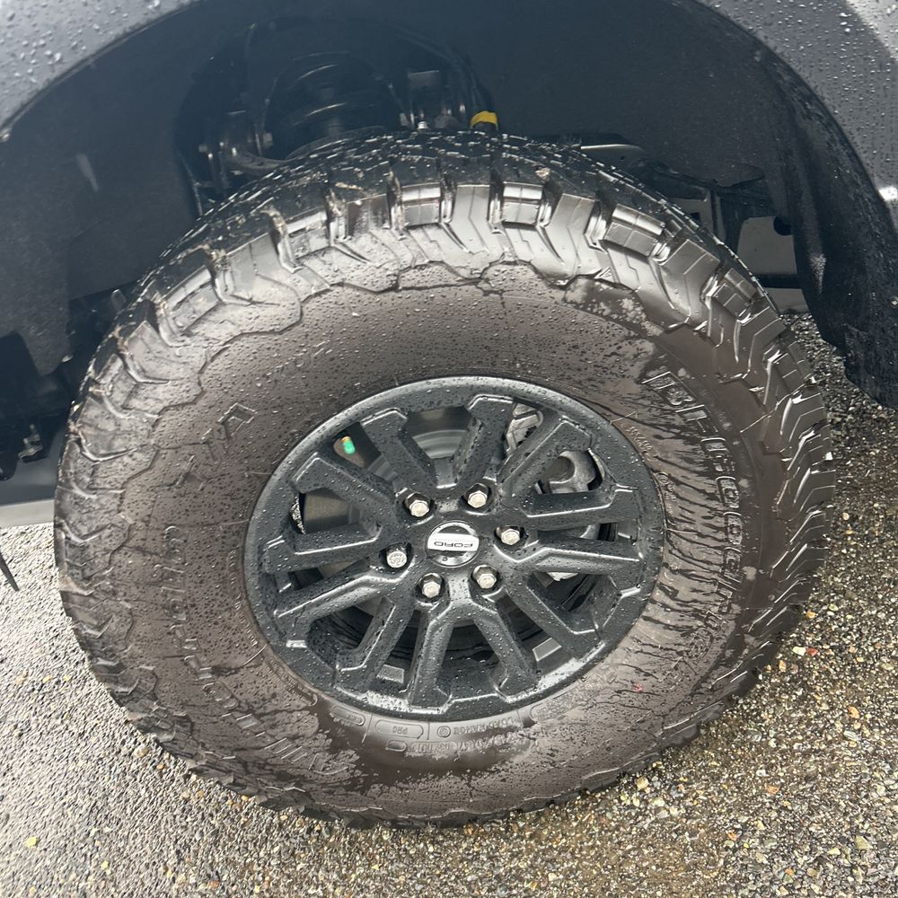 2025 Ford F-150 Raptor - Image 44