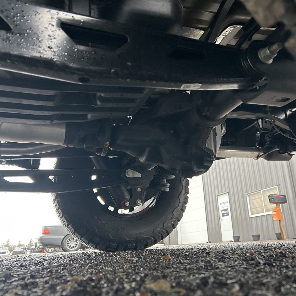 2025 Ford F-150 Raptor - Image 43