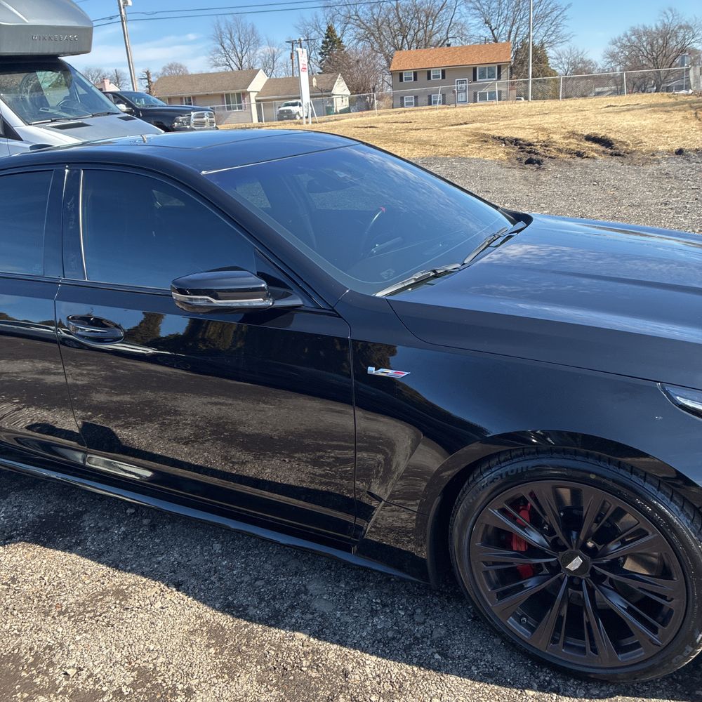 2023 Cadillac CT5-V - Image 9