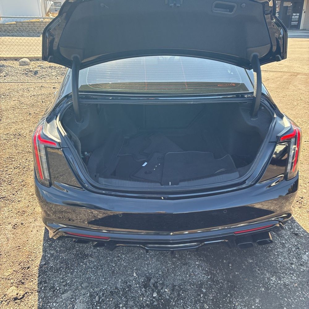 2023 Cadillac CT5-V - Image 18