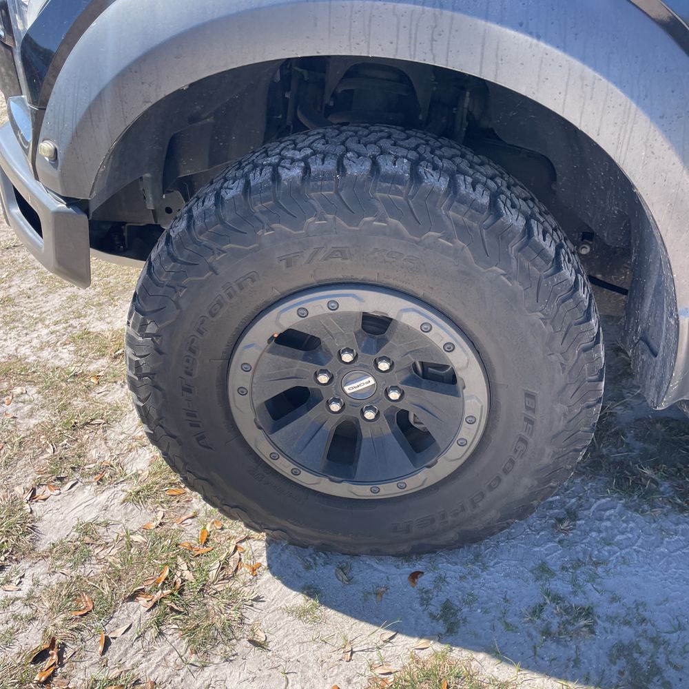 2018 Ford F-150 - Image 39