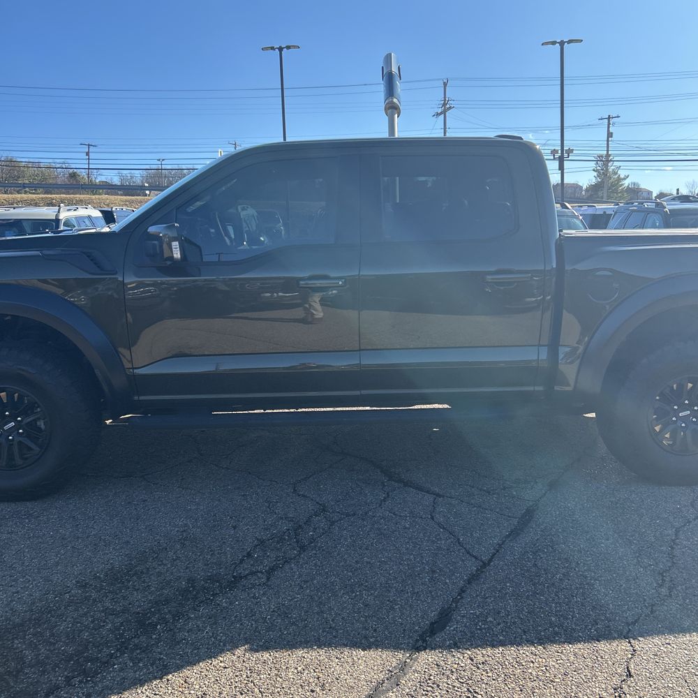 2025 Ford F-150 - Image 2