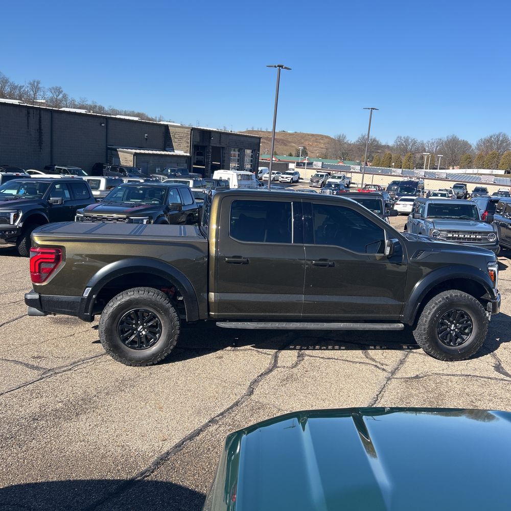 2025 Ford F-150 - Image 13