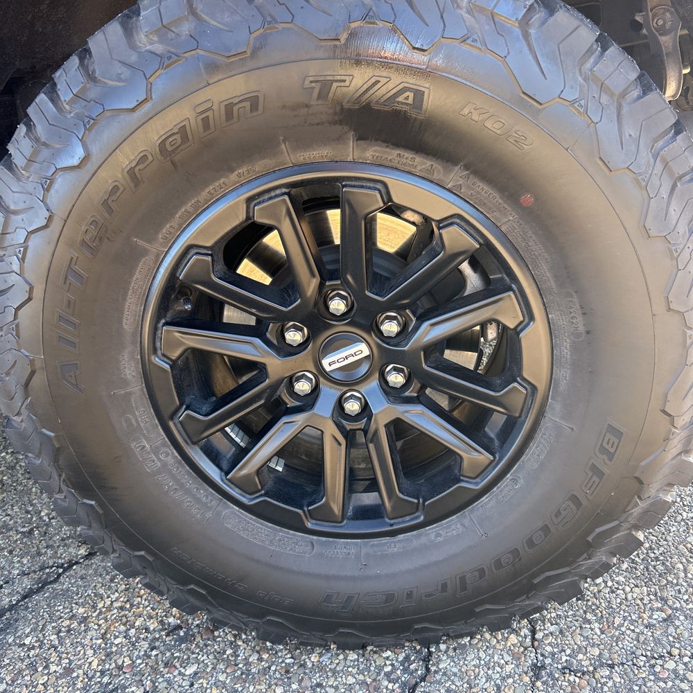 2025 Ford F-150 - Image 16