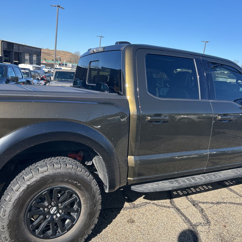 2025 Ford F-150 - Image 21