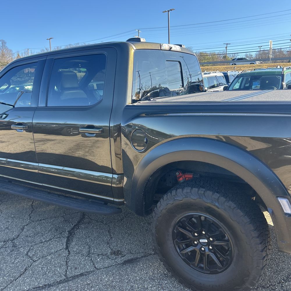 2025 Ford F-150 - Image 28