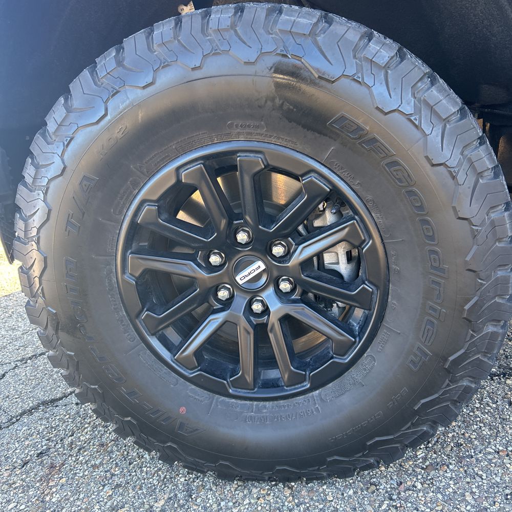 2025 Ford F-150 - Image 42