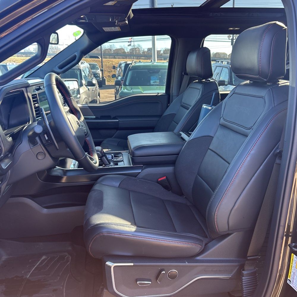 2025 Ford F-150 - Image 43