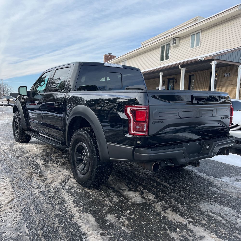 2018 Ford F-150 - Image 30