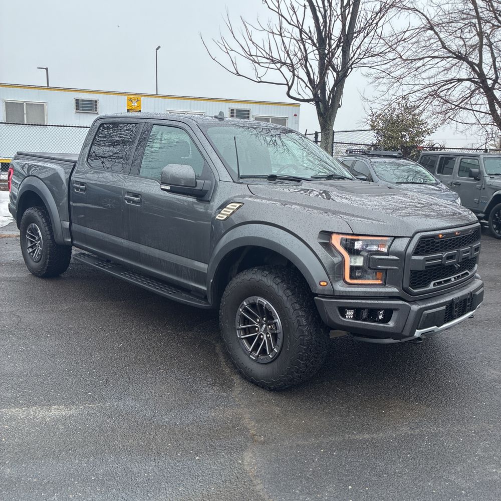 2019 Ford F-150 - Image 16
