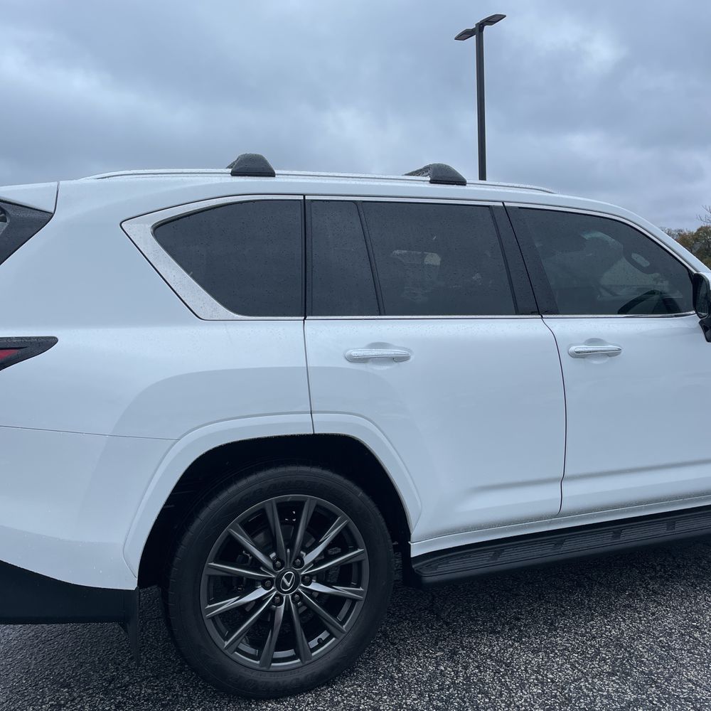 2024 Lexus LX 600 - Image 20