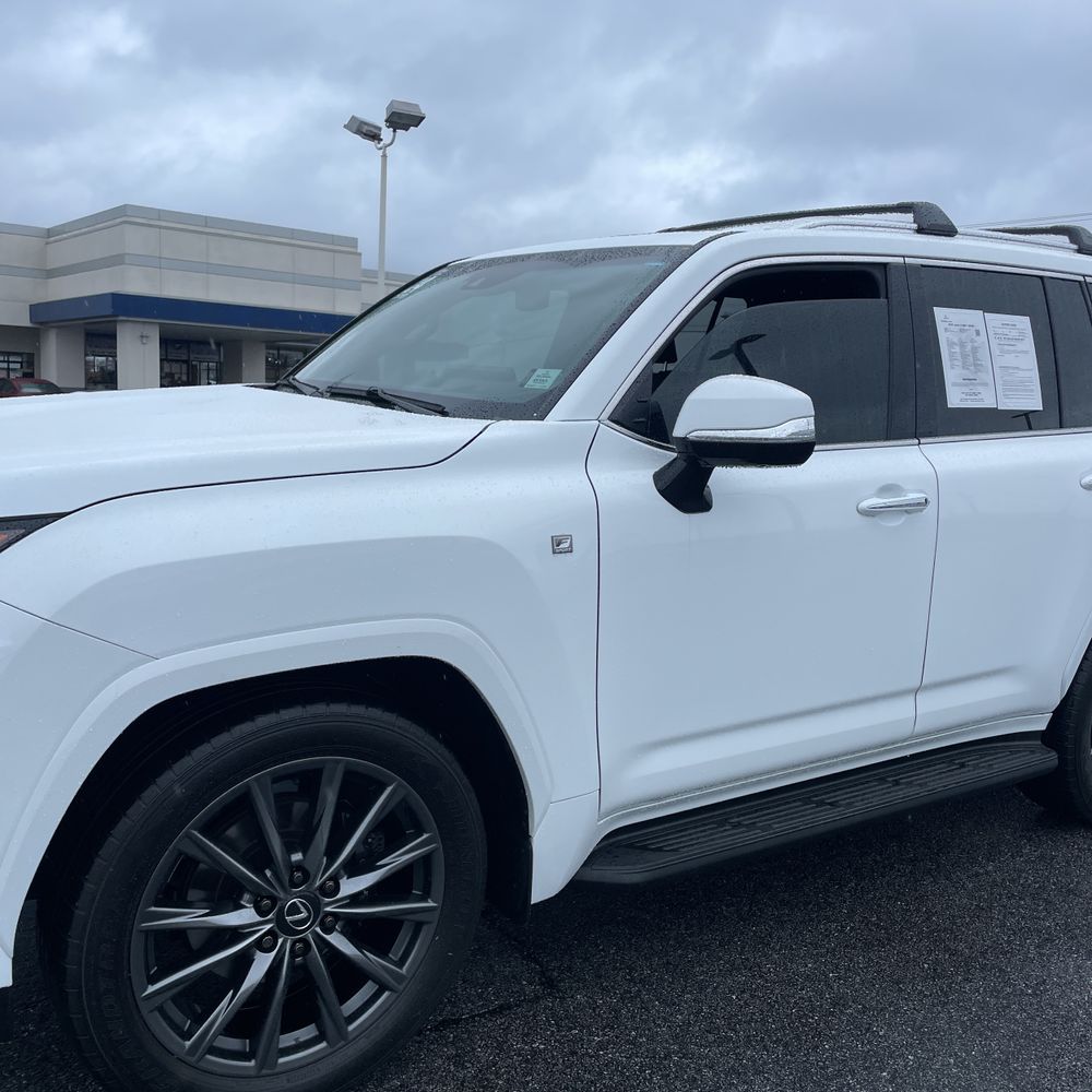 2024 Lexus LX 600 - Image 49