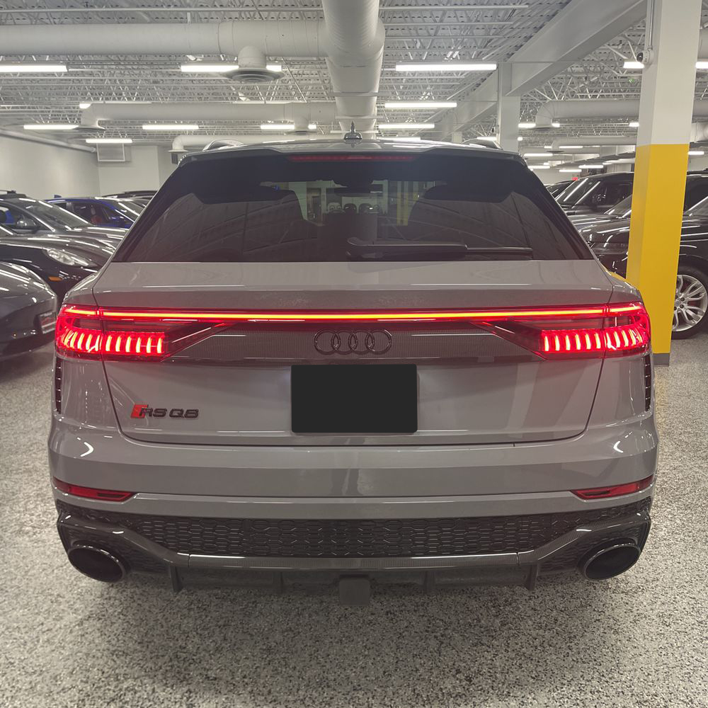 2024 Audi RS Q8 - Image 5