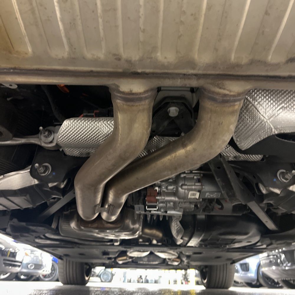 2024 Audi RS Q8 - Image 9