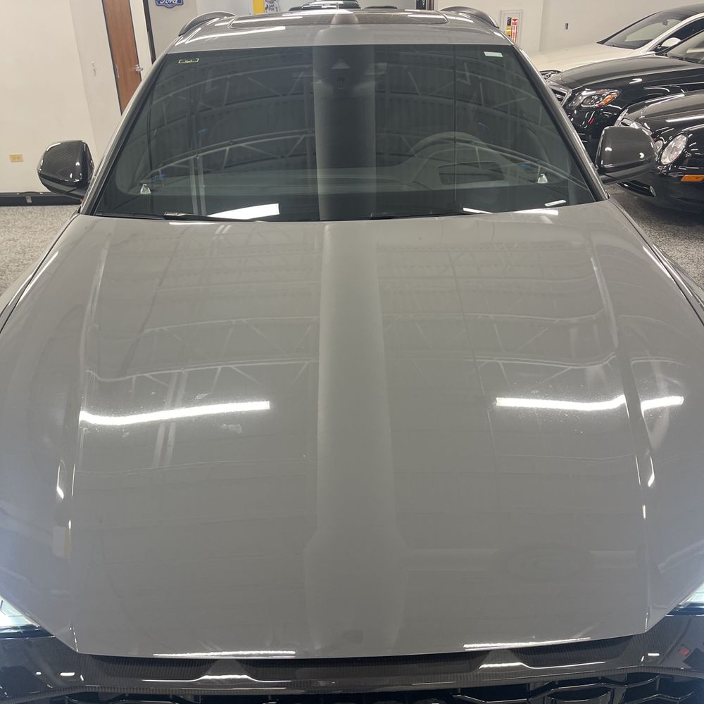 2024 Audi RS Q8 - Image 16