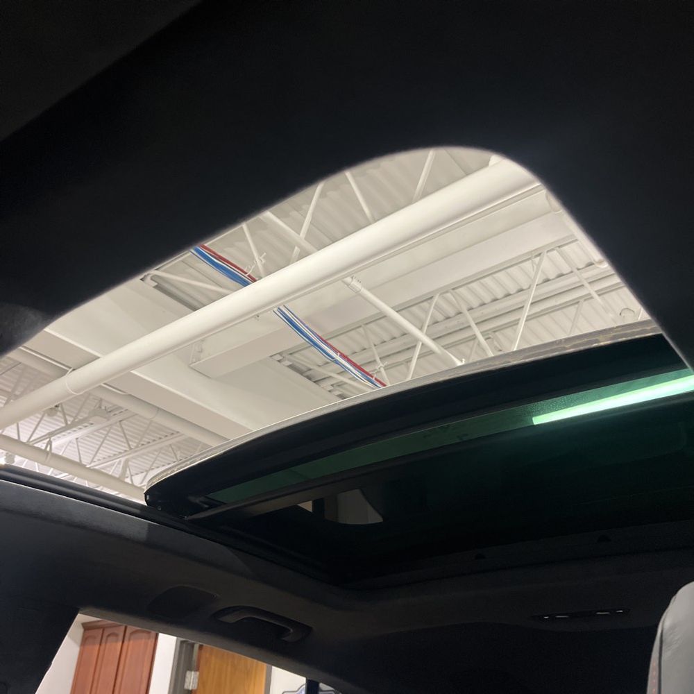 2024 Audi RS Q8 - Image 25