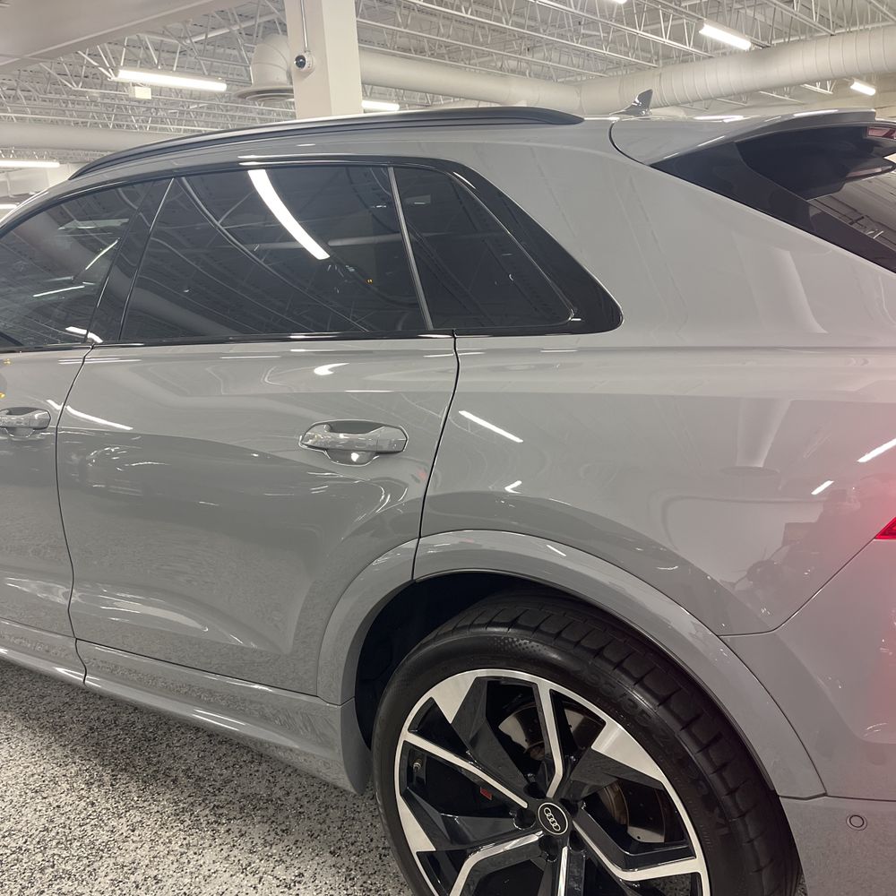 2024 Audi RS Q8 - Image 35