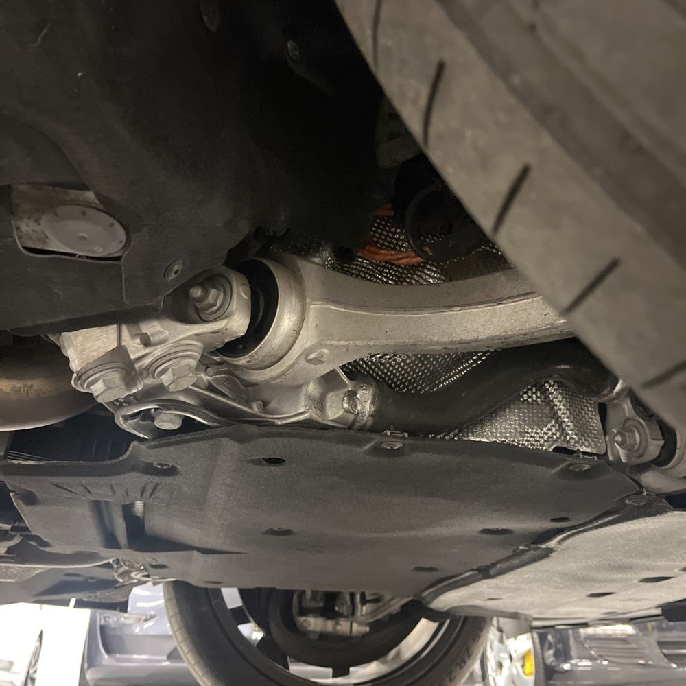 2024 Audi RS Q8 - Image 40