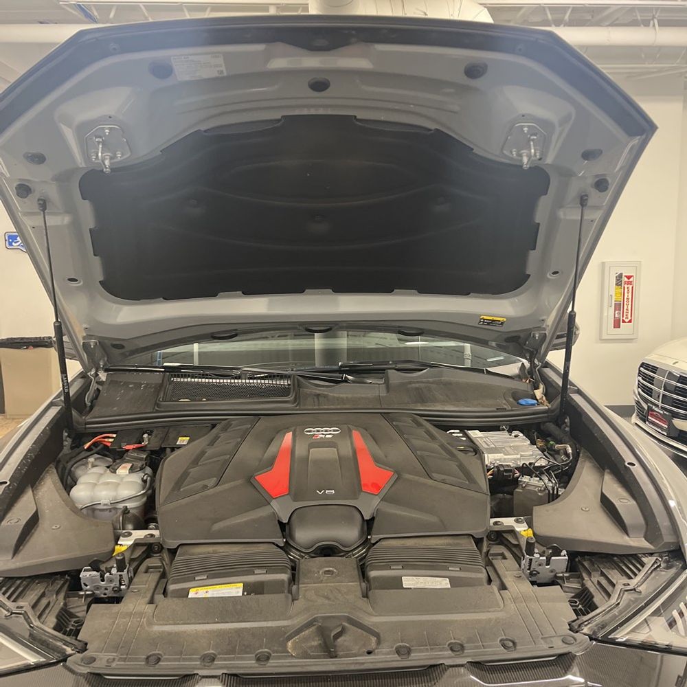 2024 Audi RS Q8 - Image 46