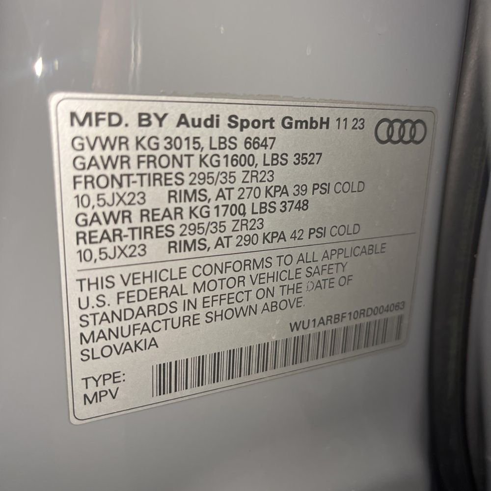 2024 Audi RS Q8 - Image 47