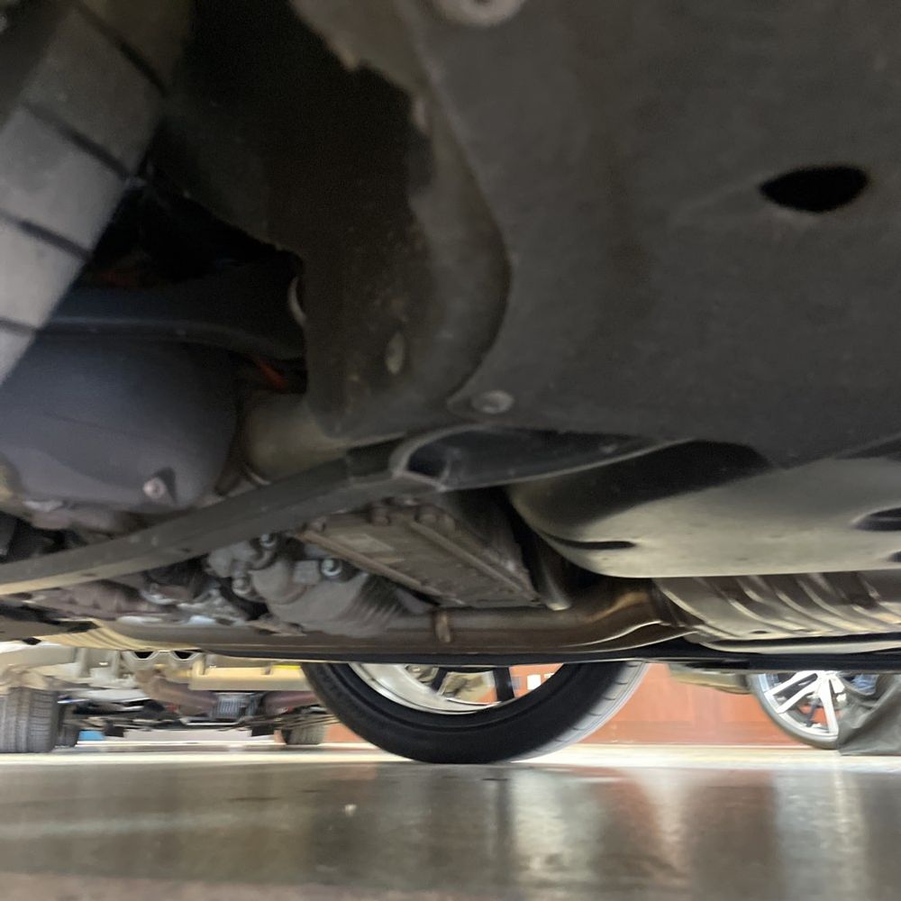 2023 Audi S8 - Image 2