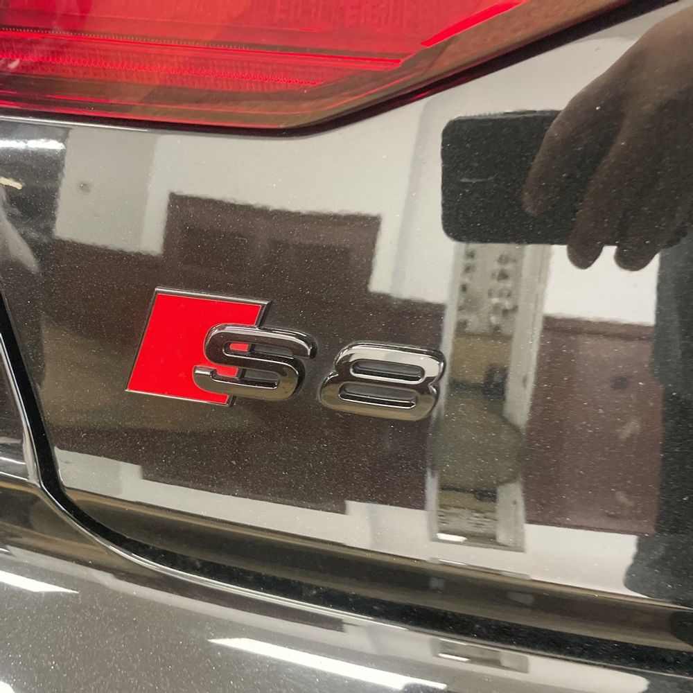 2023 Audi S8 - Image 7