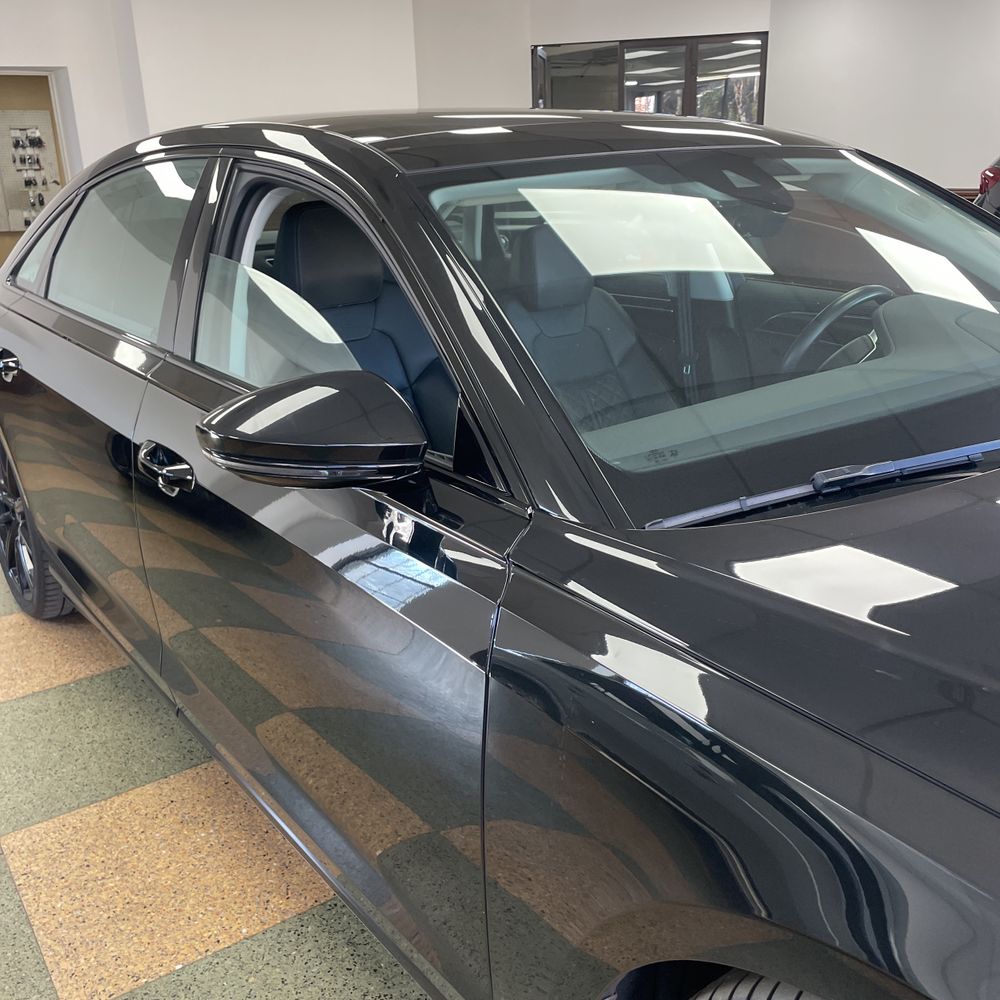 2023 Audi S8 - Image 10