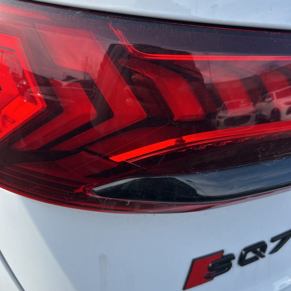 2023 Audi SQ7 - Image 19