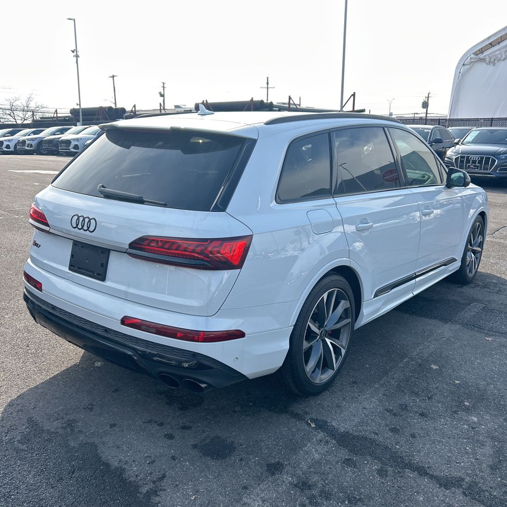 2023 Audi SQ7 - Image 22