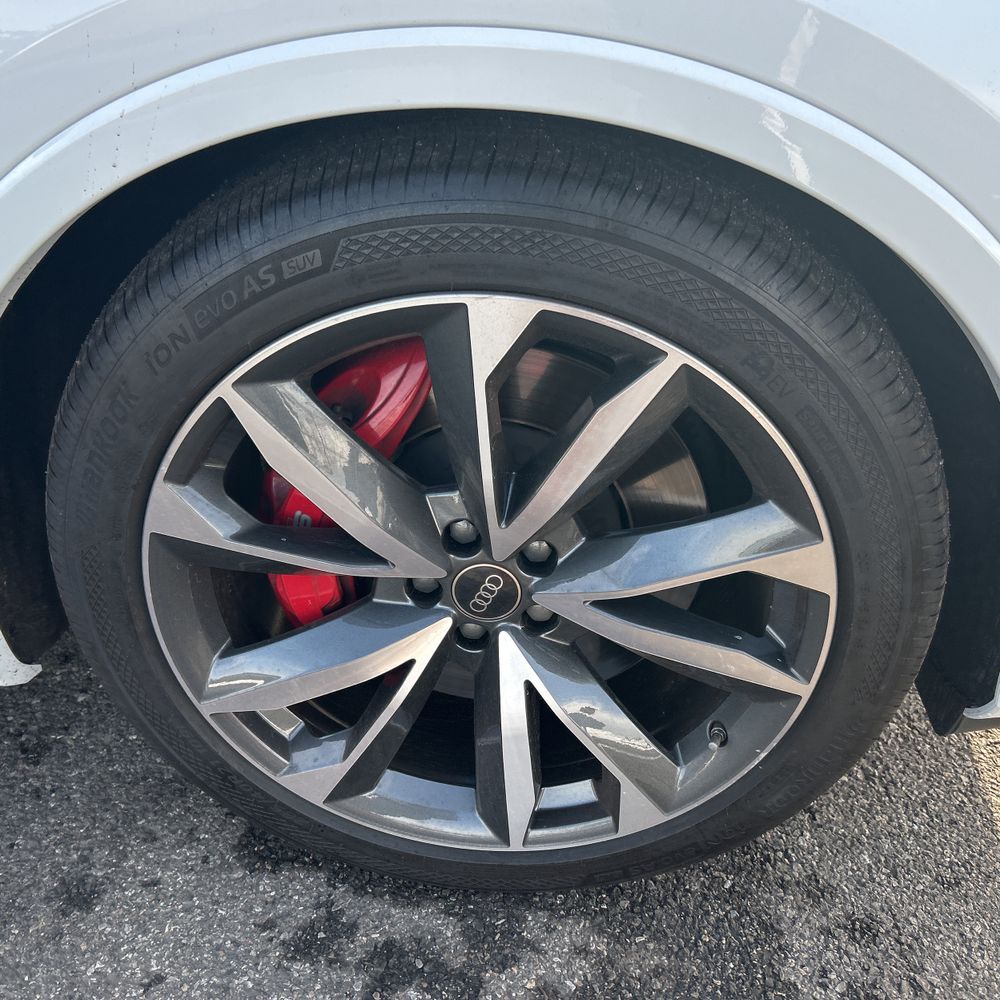 2023 Audi SQ7 - Image 31