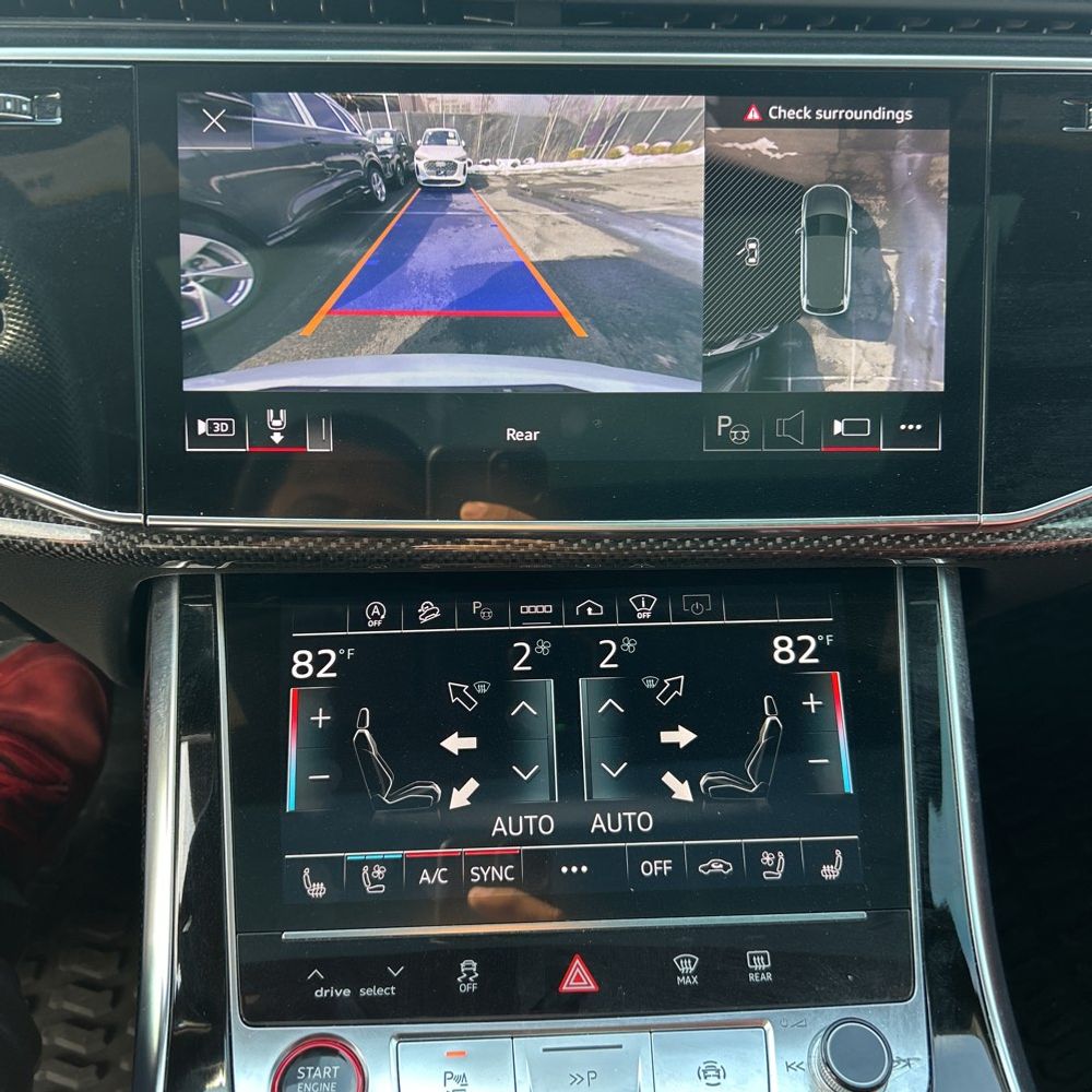 2023 Audi SQ7 - Image 35