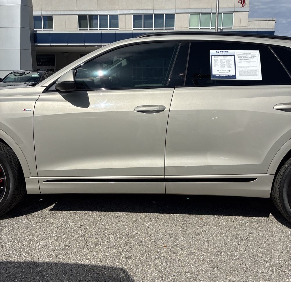 2023 Audi Q8 - Image 3