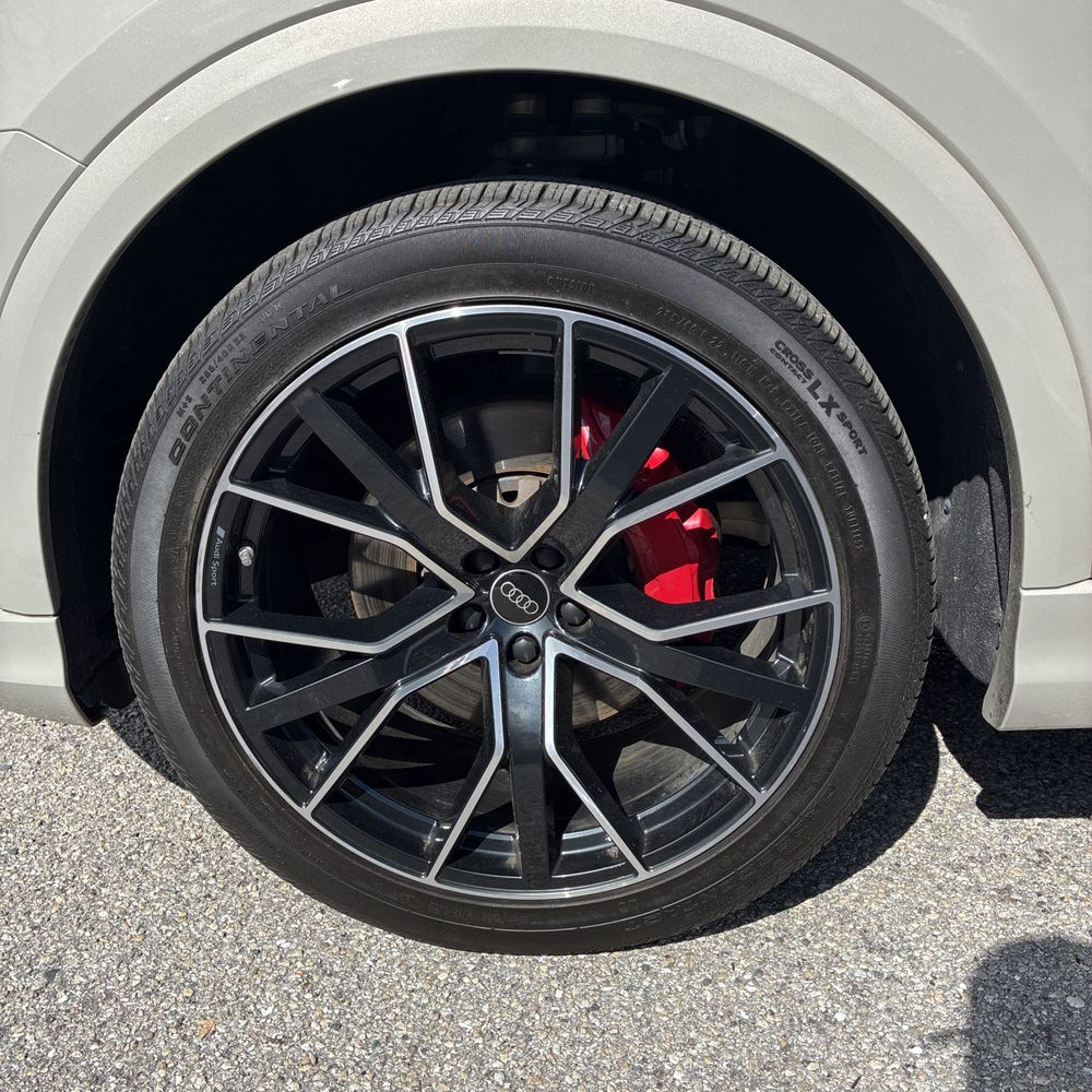 2023 Audi Q8 - Image 4