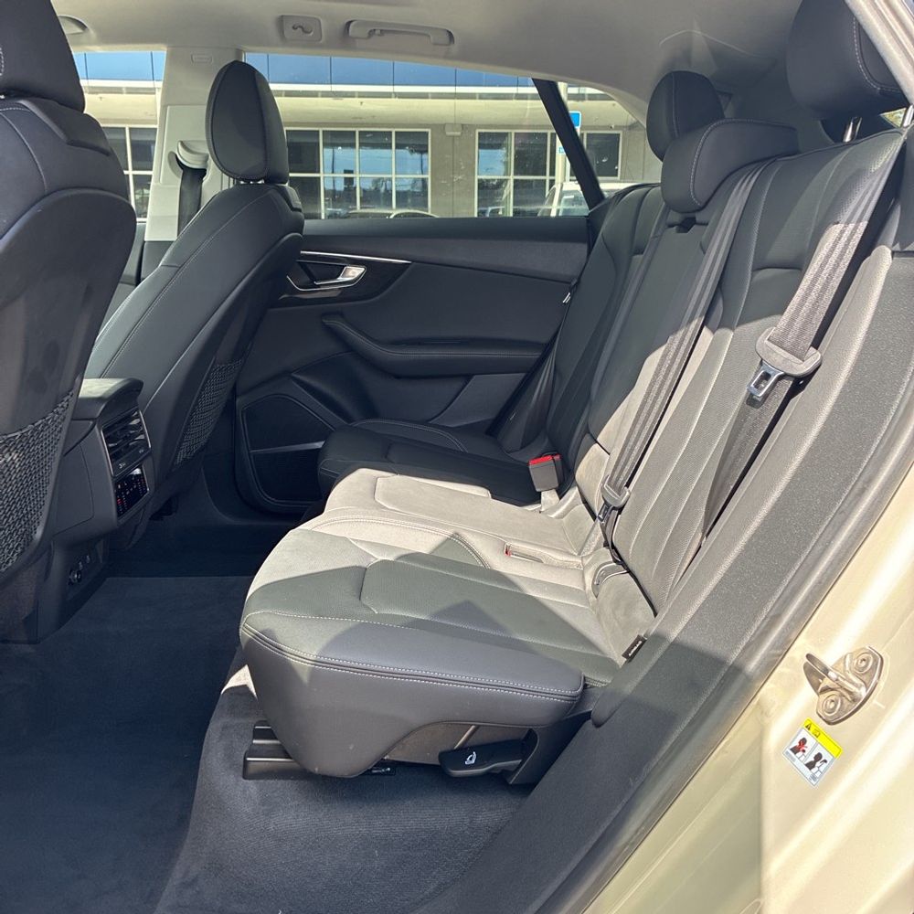 2023 Audi Q8 - Image 7