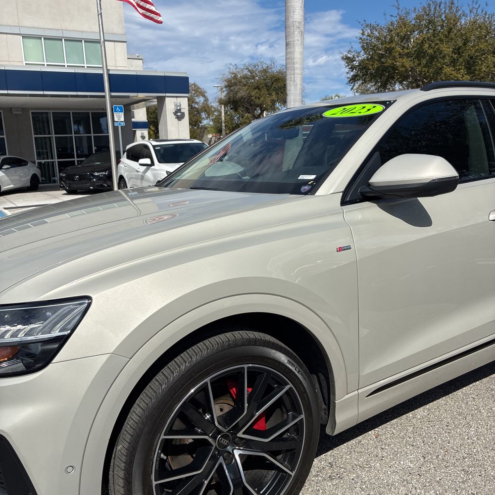 2023 Audi Q8 - Image 10