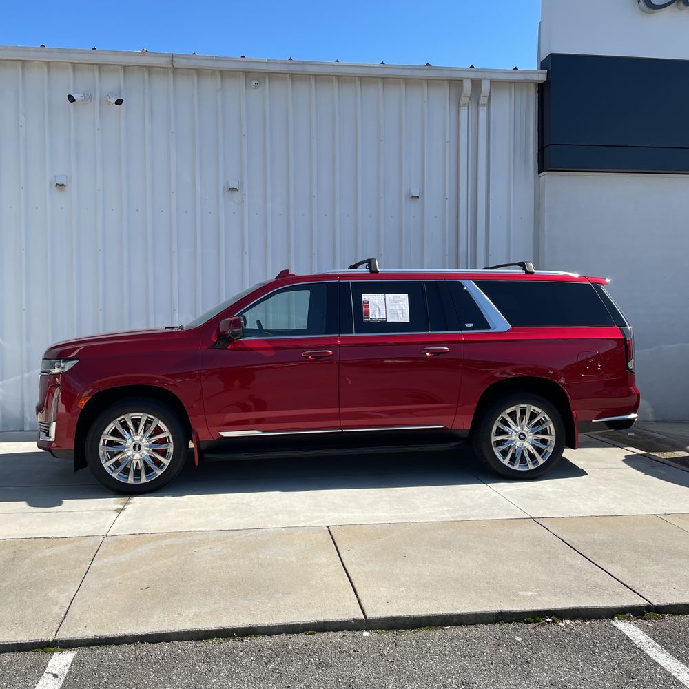 2024 Cadillac Escalade ESV - Image 27