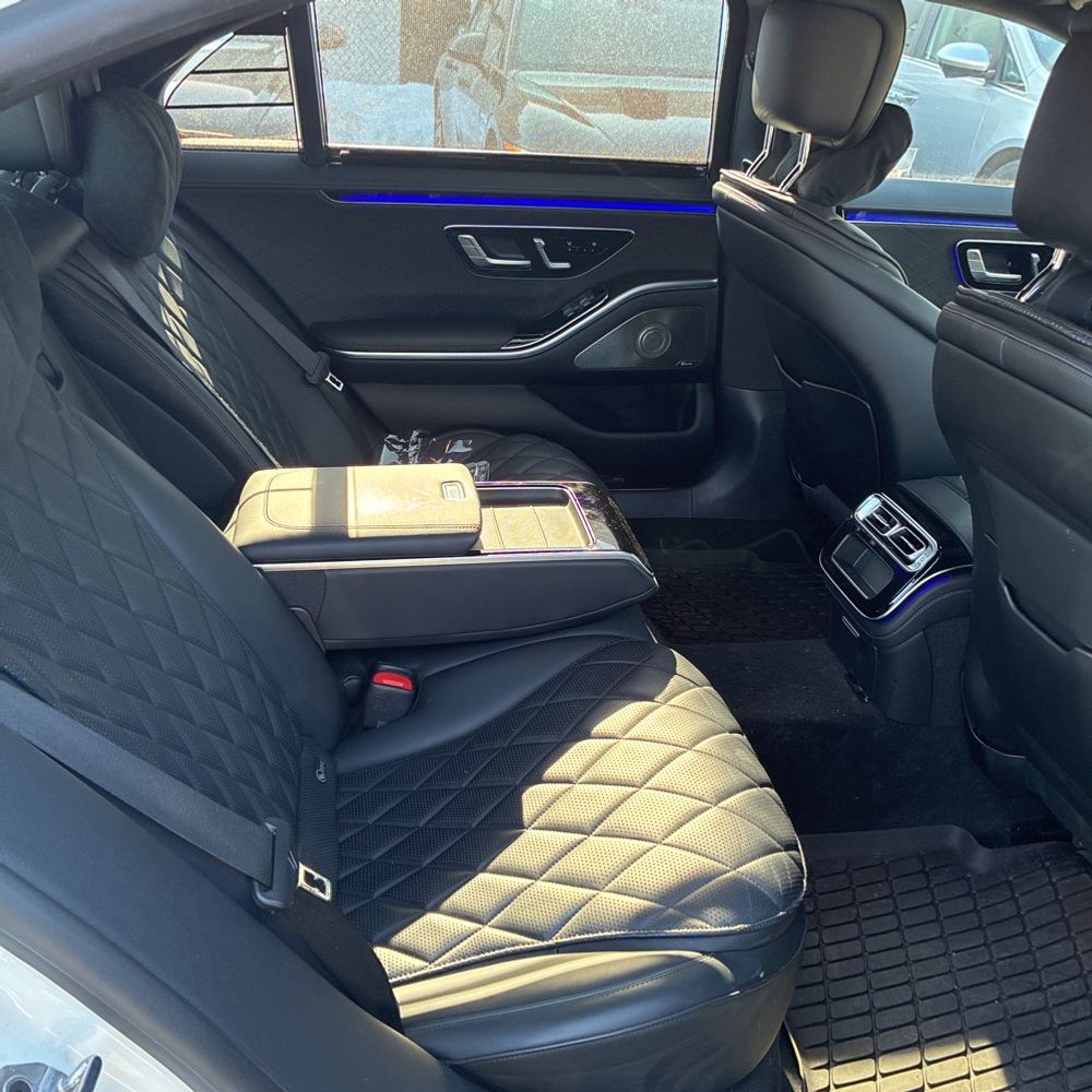 2023 Mercedes-Benz S-Class - Image 3