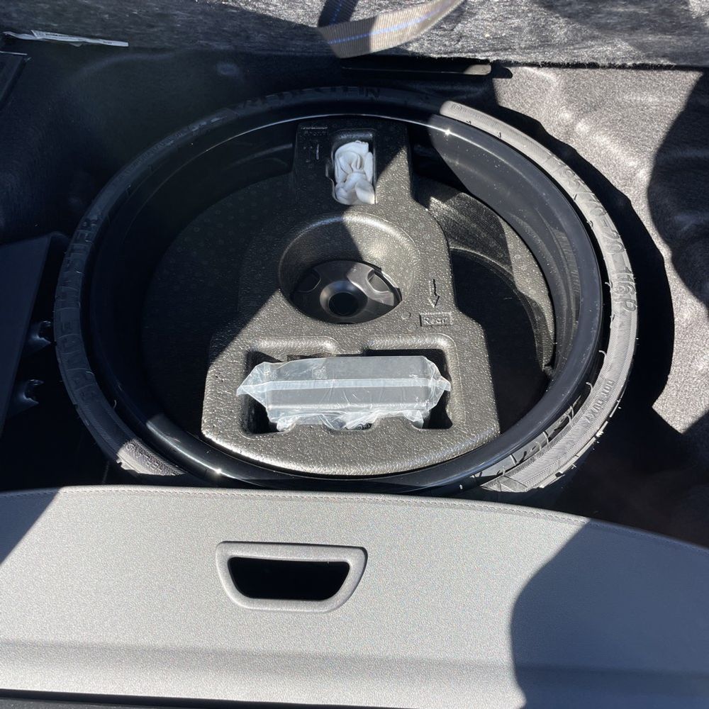 2024 Mercedes-Benz GLE - Image 28