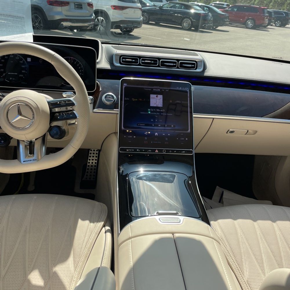 2025 Mercedes-Benz AMG S 63 E - Image 34