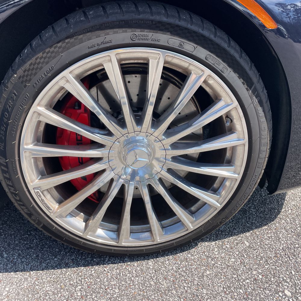 2025 Mercedes-Benz AMG S 63 E - Image 43