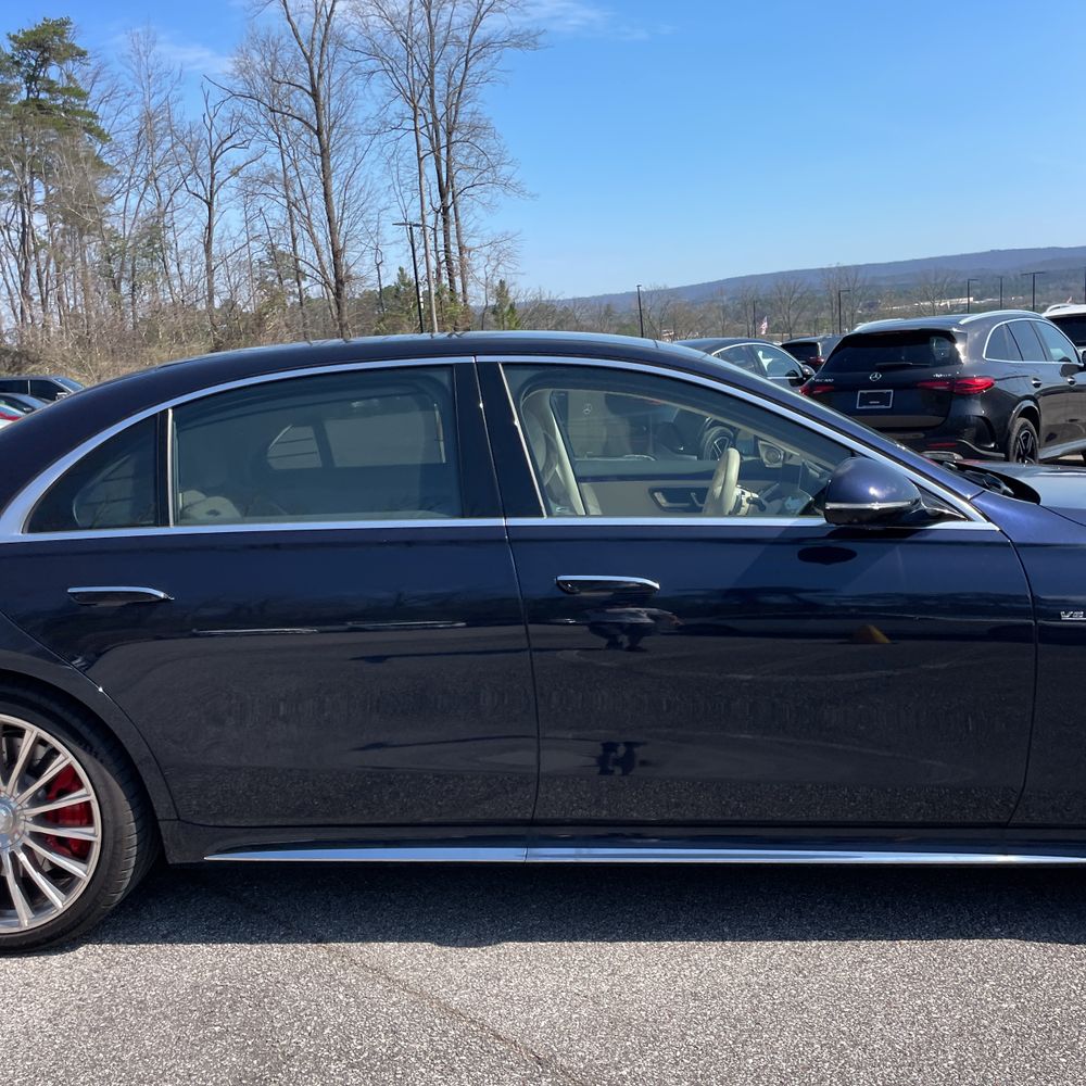 2025 Mercedes-Benz AMG S 63 E - Image 52