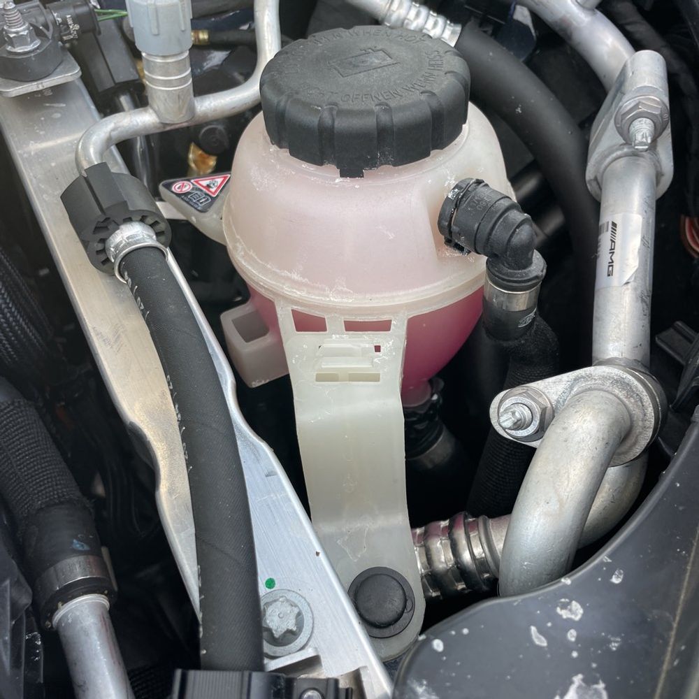 2025 Mercedes-Benz AMG S 63 E - Image 58