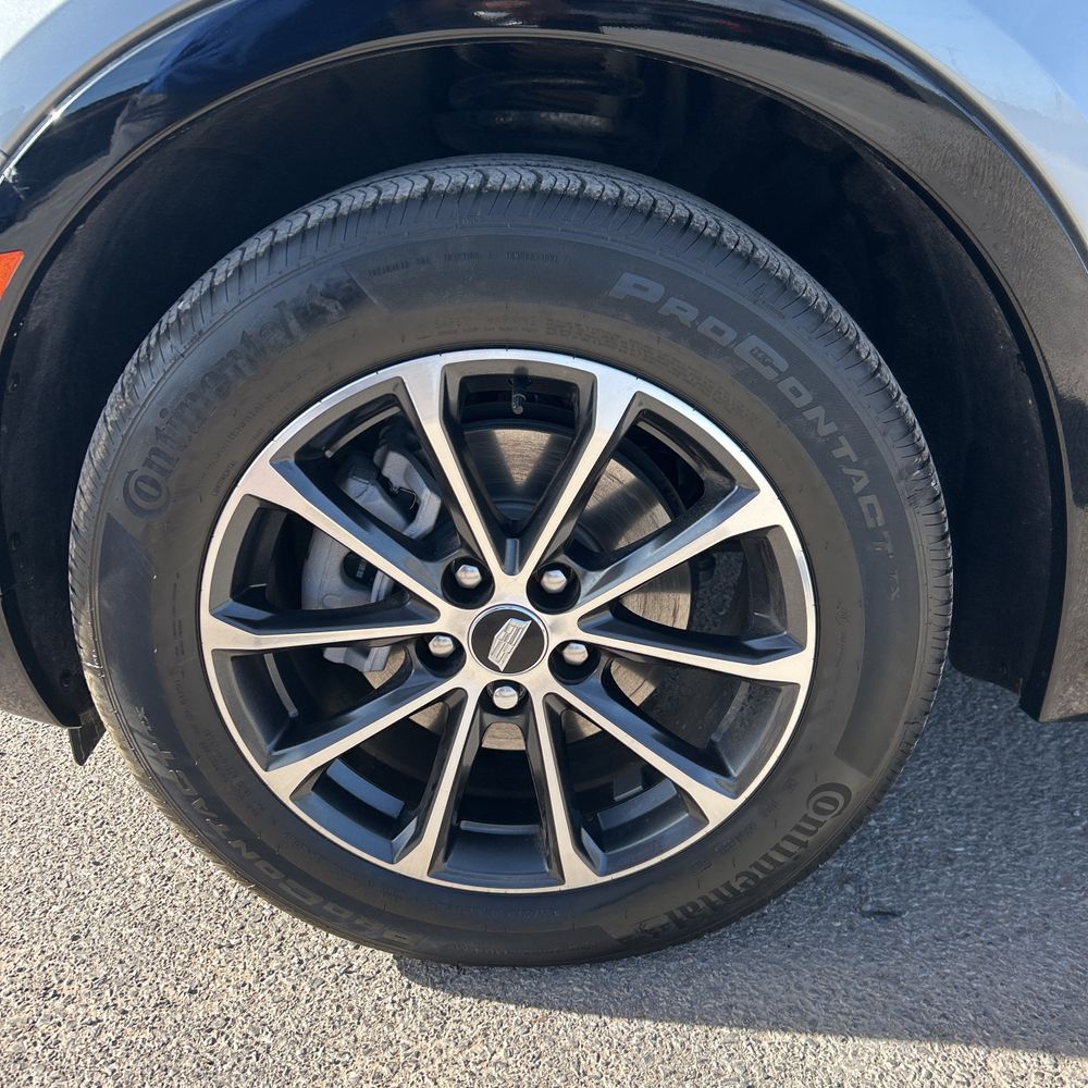 2024 Cadillac XT4 - Image 9